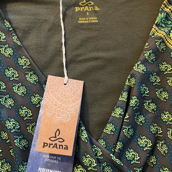 Prana Performace Belladonna Dress in Cargo Green Women’s size Small - Picture 4 of 5